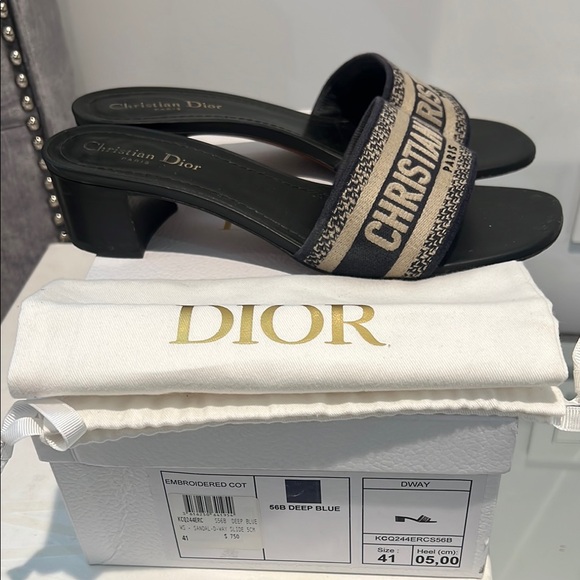 Dior Deep Blue and Cream Embroidered Slides - Picture 4 of 6